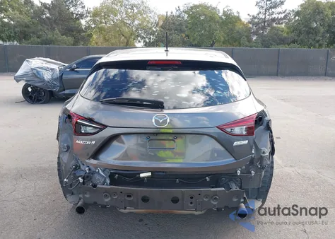 2018 Mazda Mazda3 Touring из США, поврежденный, VIN 3MZBN1L36JM194955